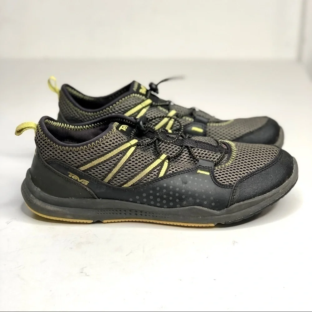 Teva Scamper water trail shoes black grey yellow, boys size 7 (women’s 8.5)